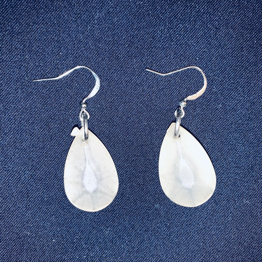 Fog White Earrings in Silver